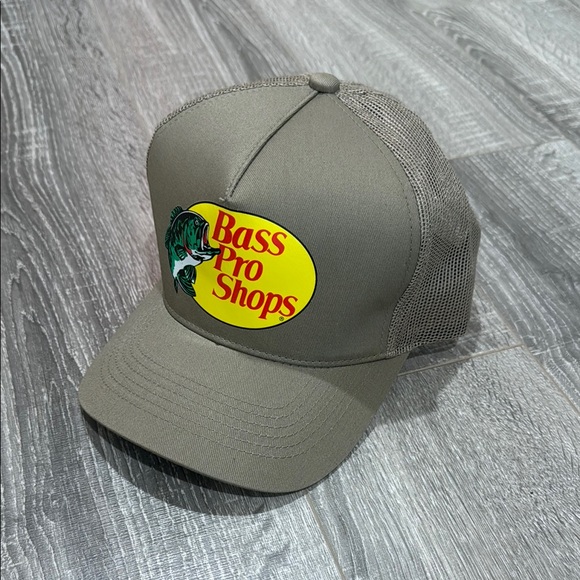 Beige Bass Pro Shops Trucker Hat - Picture 1 of 5